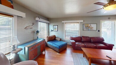 186 E St in Cayucos, CA - Building Photo - Building Photo