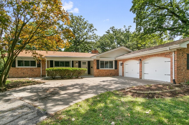 5 Danube Way in Olympia Fields, IL - Building Photo - Building Photo