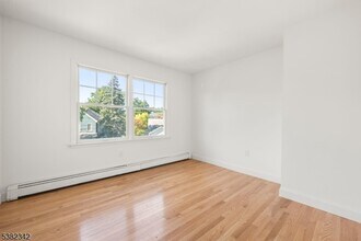 59 Burnet Ave in Maplewood, NJ - Building Photo - Building Photo
