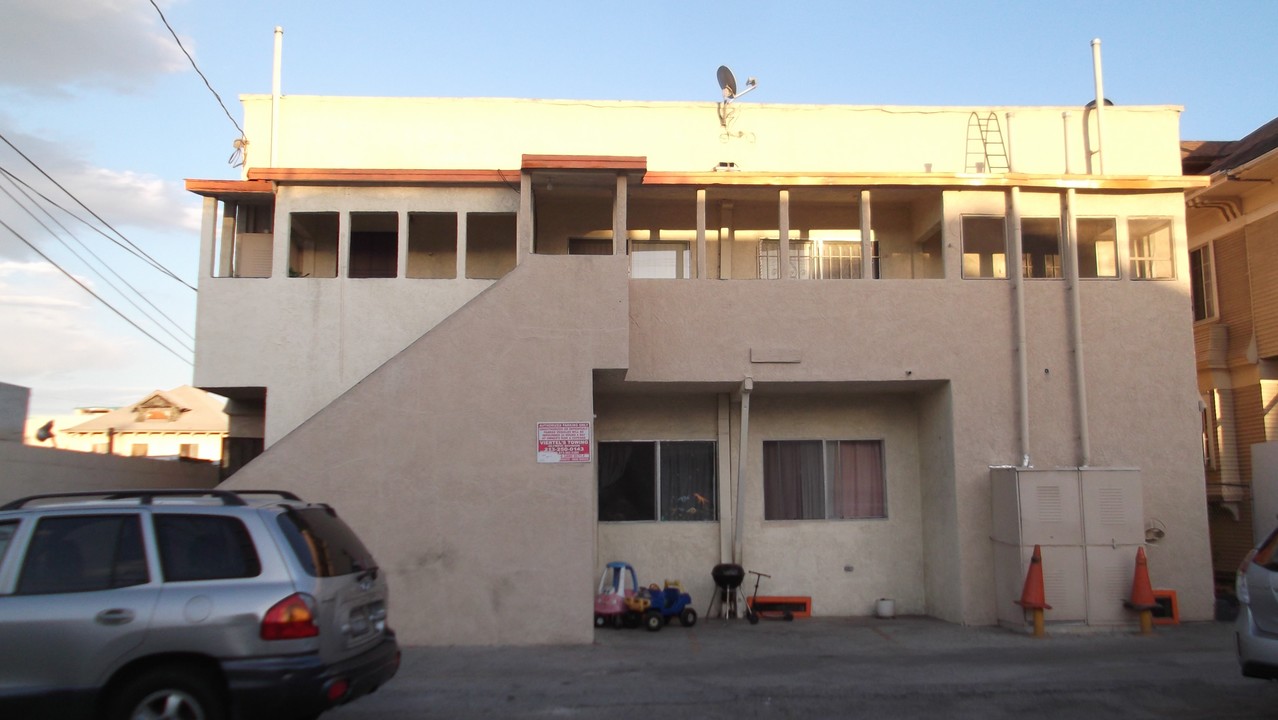 1317 Arapahoe St in Los Angeles, CA - Building Photo