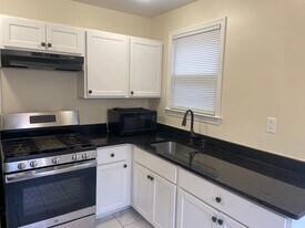 7902 Garland Ave in Takoma Park, MD - Building Photo