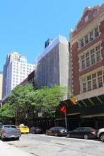 319 E 95th St in New York, NY - Building Photo - Building Photo