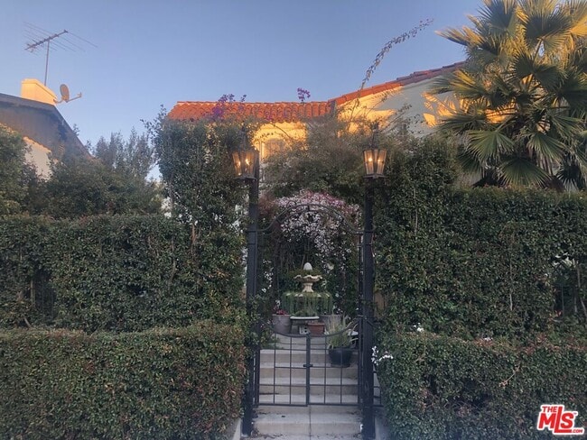 1362 Masselin Ave in Los Angeles, CA - Building Photo - Building Photo