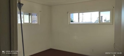 909 W Hellman Ave, Unit 911 in Alhambra, CA - Foto de edificio - Building Photo