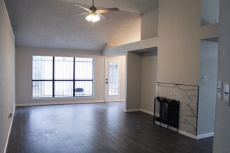 6635 Mountain Cedar Ln in Dallas, TX - Building Photo - Building Photo