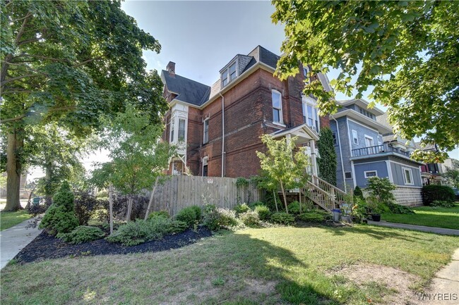 54 Normal St in Buffalo, NY - Building Photo - Building Photo