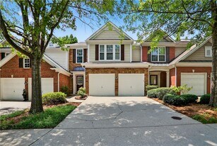 1386 Bellsmith Dr in Roswell, GA - Building Photo