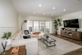 16509 Fox Den Ct in Miami Lakes, FL - Building Photo - Building Photo