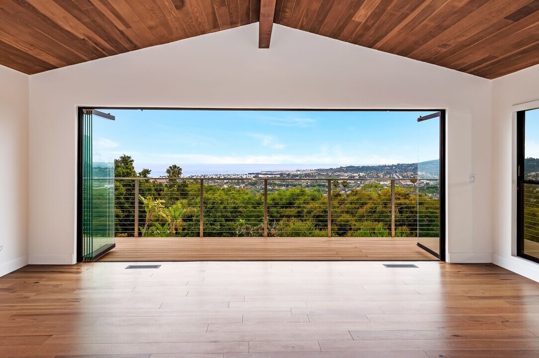 159 Cedar Ln in Santa Barbara, CA - Building Photo