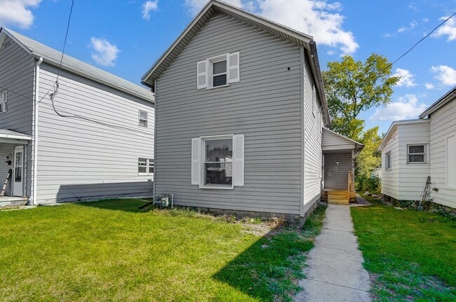824 N Main St in Lima, OH - Foto de edificio - Building Photo