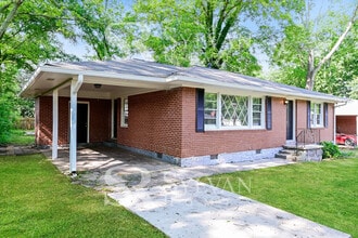 104 Adamson Dr in Jonesboro, GA - Building Photo - Building Photo