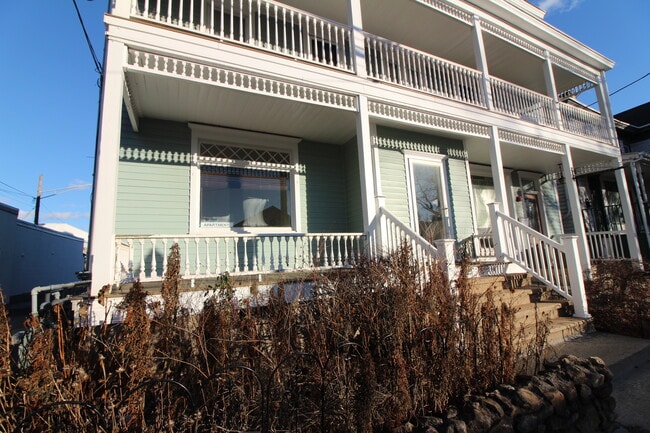 16 Main St, Unit 16LF