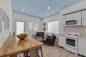 3850 Charles Terrace in Miami, FL - Building Photo - Building Photo