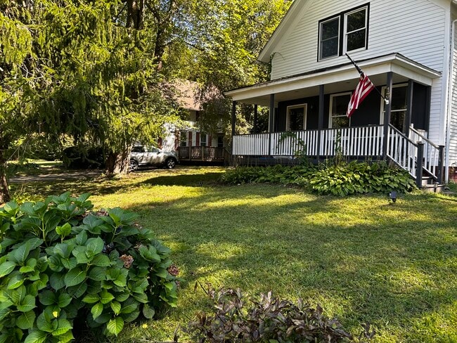 13 Halls Mill Rd in Preston, CT - Building Photo - Building Photo