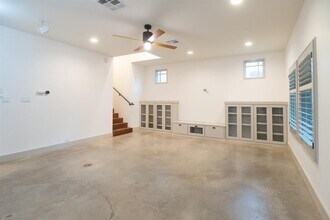 610 W Live Oak St in Austin, TX - Building Photo - Building Photo