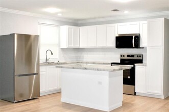 130 S Gulls Cut in Baytown, TX - Building Photo - Building Photo