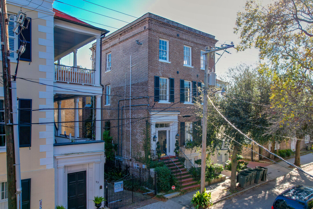 55 Hasell St in Charleston, SC - Foto de edificio