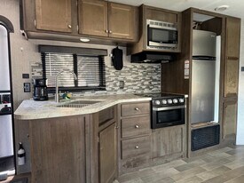 6013 140th Terrace N in Clearwater, FL - Building Photo