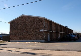 Town House Apartments in Jacksonville, AR - Foto de edificio - Building Photo