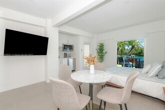 195 Kahiki Dr in Tavernier, FL - Building Photo - Building Photo