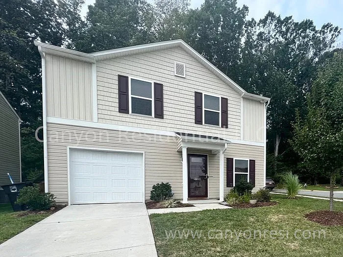 2600 Craftsbury St in Greensboro, NC - Foto de edificio