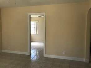 1709 Moffett St in Hollywood, FL - Building Photo - Building Photo