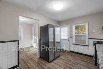 216 Graham Rd in Florissant, MO - Building Photo - Building Photo