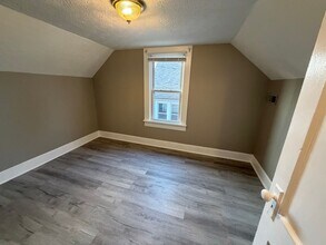 921 Fairview Ave in Kingsport, TN - Building Photo - Building Photo