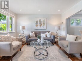 67 Glenburn Ave in Toronto, ON - Building Photo