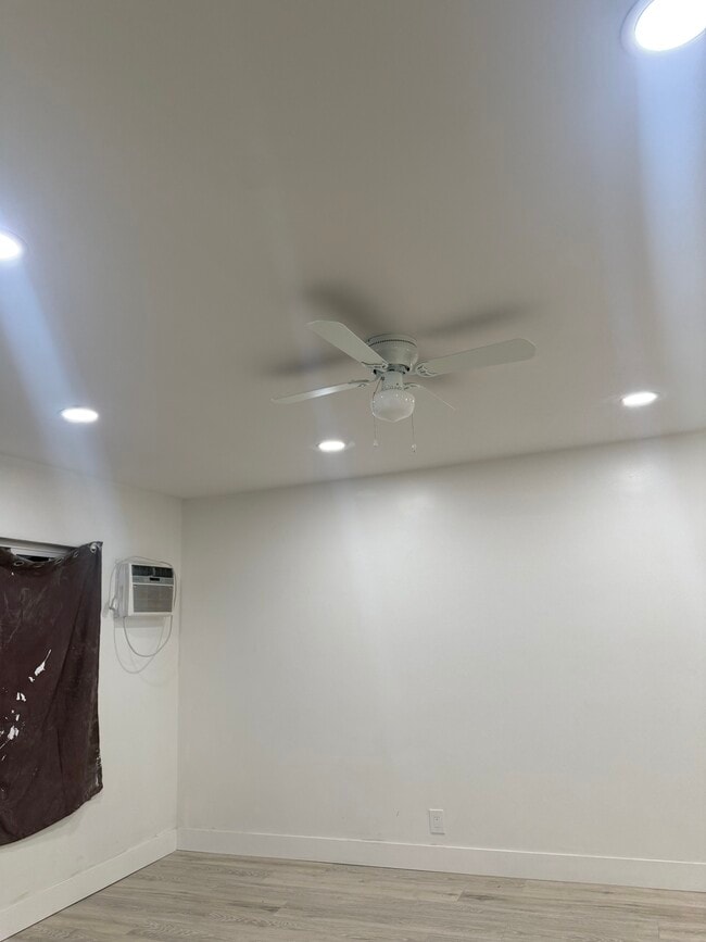 115 W Johnson St in Compton, CA - Building Photo - Building Photo