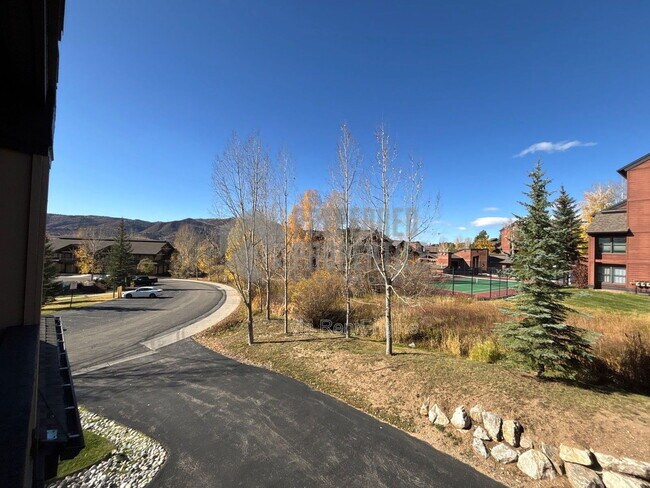 3335 Columbine Dr in Steamboat Springs, CO - Building Photo - Building Photo