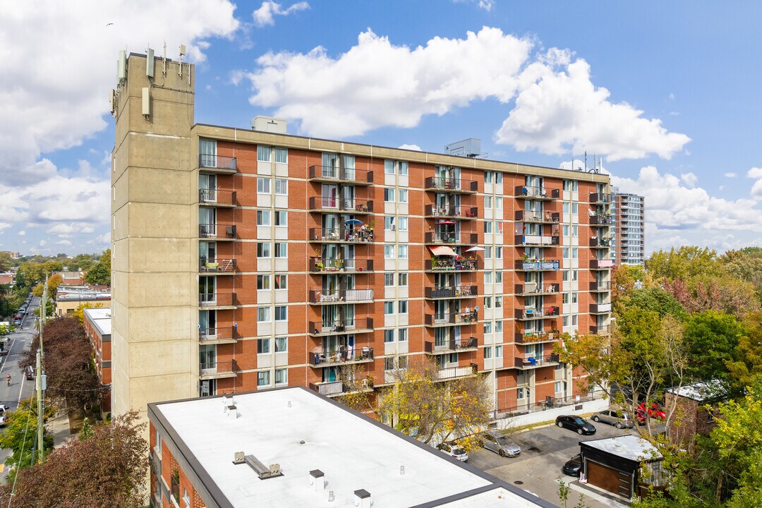 Habitations De Mentana in Montréal, QC - Building Photo