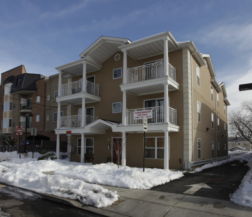 534 Maple Ave in Elizabeth, NJ - Foto de edificio