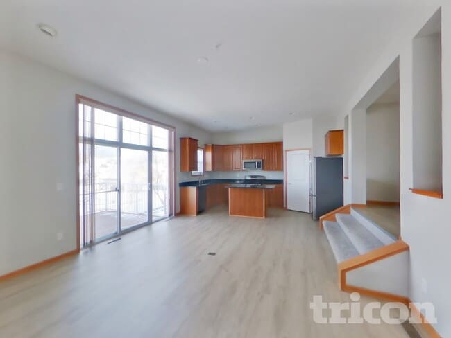 1627 Fox Hunt Way in Victoria, MN - Building Photo - Building Photo