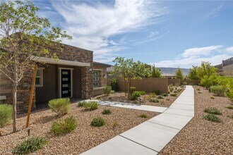 929 Silverfir Ct in Las Vegas, NV - Building Photo - Building Photo