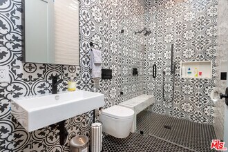 2736 Bagley Ave in Los Angeles, CA - Building Photo - Building Photo