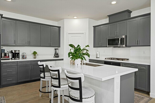73584 Cierra St in Palm Desert, CA - Building Photo - Building Photo