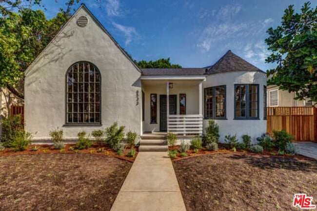 6533 Hayes Dr in Los Angeles, CA - Building Photo - Building Photo