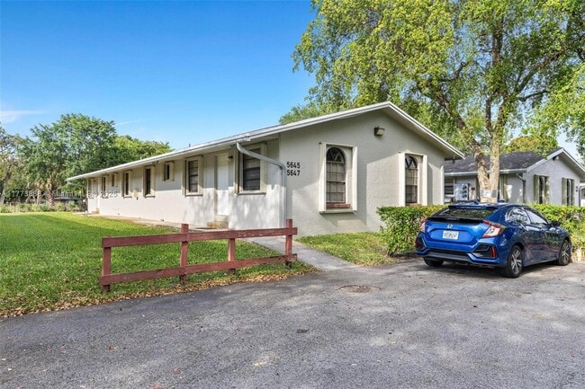 property at 5645 Taft St