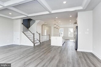 12923 Sunrise Ridge Aly in Herndon, VA - Building Photo - Building Photo