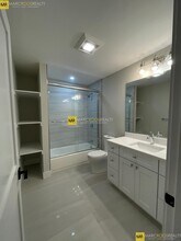 152 Trenton St, Unit 1 in Boston, MA - Foto de edificio - Building Photo
