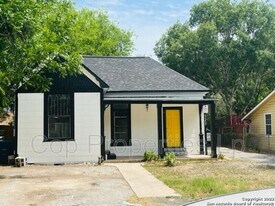 125 Ada St in San Antonio, TX - Building Photo