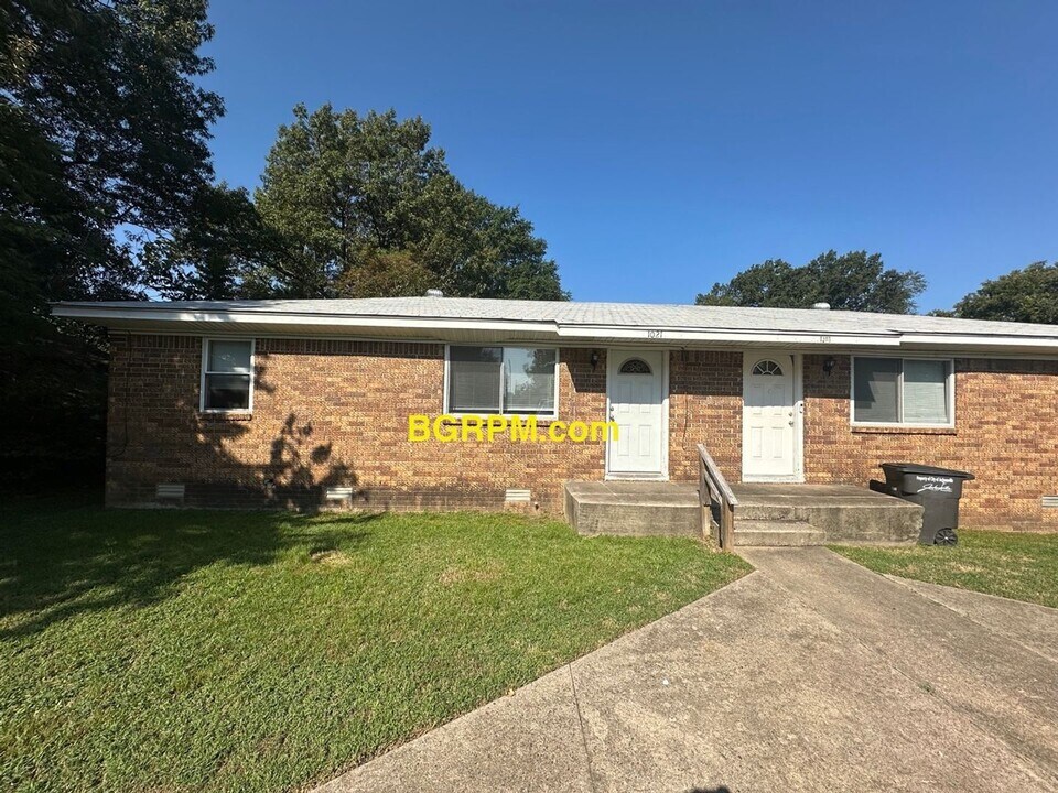 1019-1021 Peach St in Jacksonville, AR - Building Photo