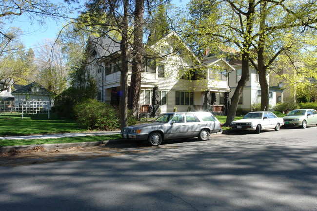 2318-2320 W Pacific Ave in Spokane, WA - Building Photo - Building Photo