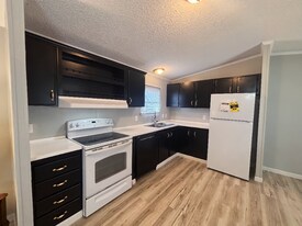 7007 Timber Ridge N in Quincy, IL - Building Photo