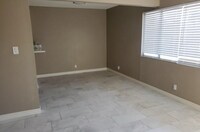 212 Orland St in Las Vegas, NV - Building Photo - Building Photo