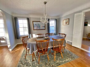 2336 Canterbury Rd in University Heights, OH - Building Photo - Building Photo