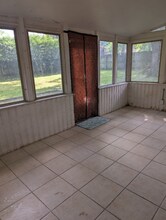 557 Murray Hill Dr in Youngstown, OH - Building Photo - Building Photo