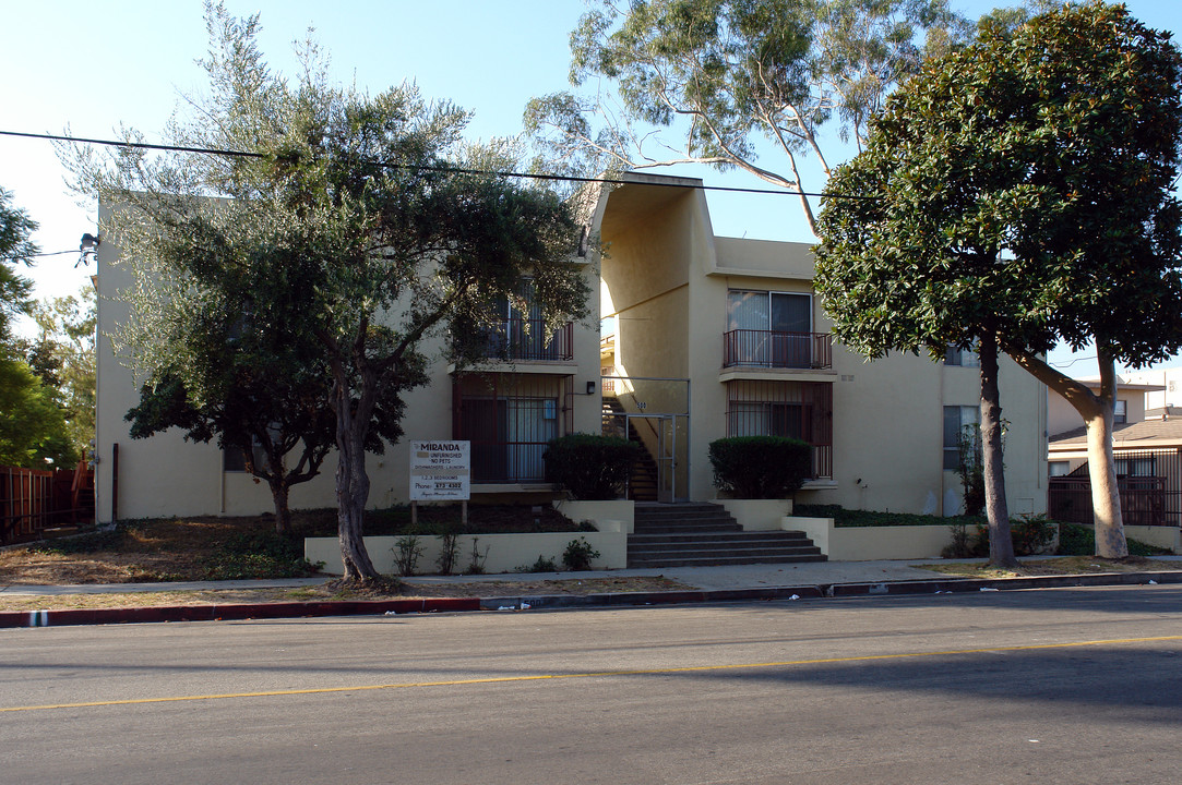 500 W Queen St in Inglewood, CA - Foto de edificio