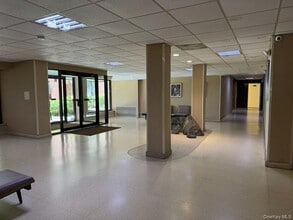 11 Lake St in White Plains, NY - Foto de edificio - Building Photo